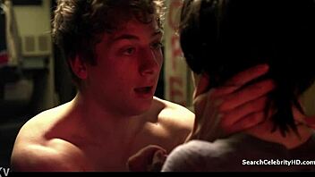 laura wiggins in shameless s01e12 doing handjob and blowjob. 😈