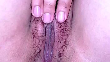 Pinay College Student Experiences First Time With Boyfriend Inside