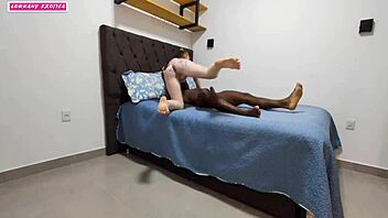 Esposa Safada Joga Na Cama O Ex-Namorado Depois De Uma Discussão Com O Marido