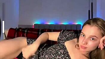 Fingering Tight Pink Pussy So Hot