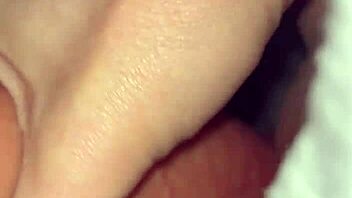 i'm a housewife with tiny pussy lovin big cock