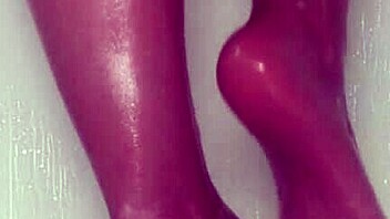 Look at these wet nylon feet teasing in the shower!