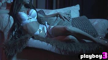 i'm petite but have bubble butt, showin perfect body