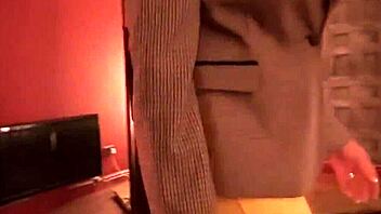 Look at this cheating british lady sonia showing her huge hooters!