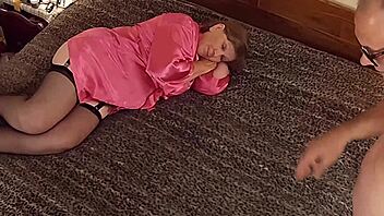 Granny Black Widow Gives Deepthroat Blowjob Like A Slut!