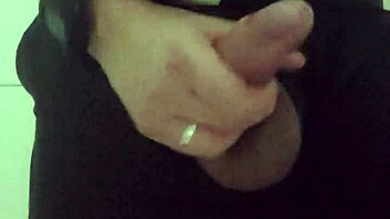 Security Guard Masturbating In The Shopping Mall Bathroom!