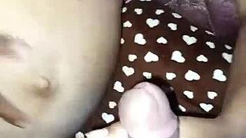 Seks Kasar Buat MILF Arab Indonesia Terlalai!