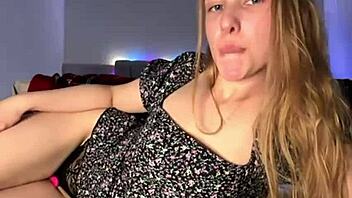 Fingering Tight Pink Pussy So Hot