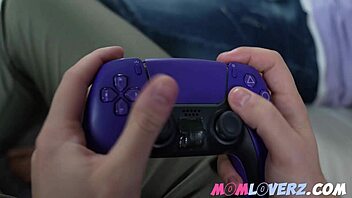 Stepmom Wants Double Creampie Sex