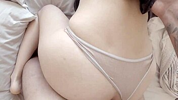 친구 위에서 크림파이 애널