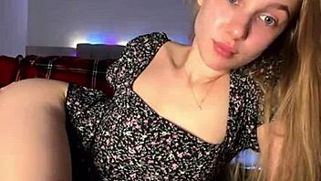 Fingering Tight Pink Pussy So Hot