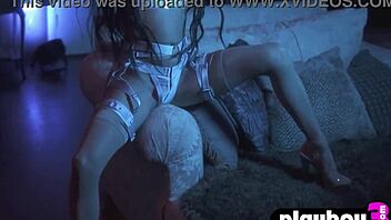 i'm petite but have bubble butt, showin perfect body