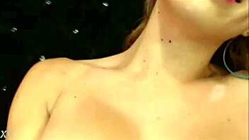 Big juicy shemale masturbates to huge cumshot