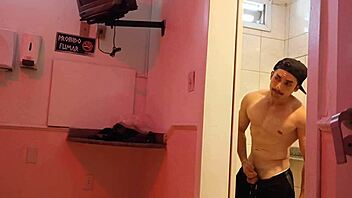 Morena and Saymon fitness in swing house