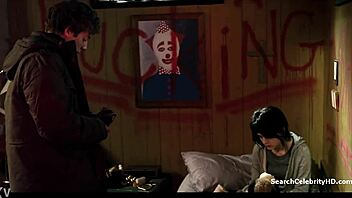 laura wiggins in shameless s01e12 doing handjob and blowjob. 😈