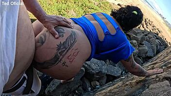 meduzza a baiana rabuda fudendo na orla da praia em salvador - ba