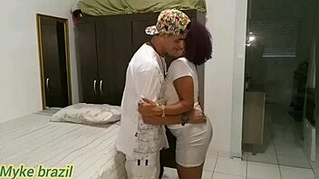 geovana meirelles e uma iniciante no porno pelo myke brazil ela vei me desejar um feliz ano novo e rolou sexo gostoso comecando com sexo anal completo no sheer