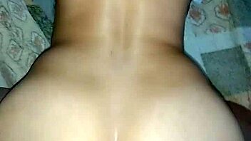 Suegra latina shows her big ass