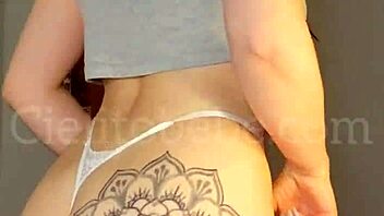 Dancing With Open Ass