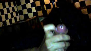 colombian woman in hotel knows how to handle things well