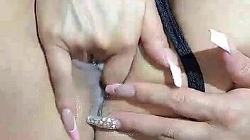 La Bella Rabitquicky Official Masturbates Juicy Wet Vagina