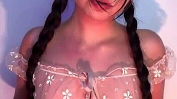 Young Colombian Girlfriend Masturbates And Cums