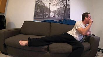 Does Scarlett Johnson Need Cum?