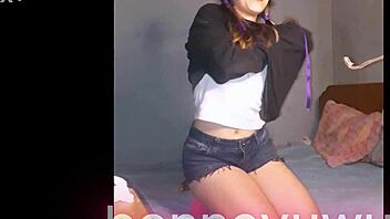 Bonneyuwu - Argentina Girl Masturbates on Bed with Transparent Dildo