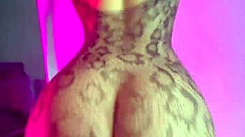 Ebony Amateur Jumps On Bodybuilder's Monster Cock, Screaming As Her Dirty Pussy Gets Creamy