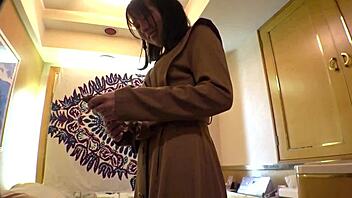 Cosplay Girl In Kemomimi Costume Gets Creampied By Rich Customer In Missionary Sex