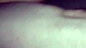 Mature woman speaks Spanish in narrative.