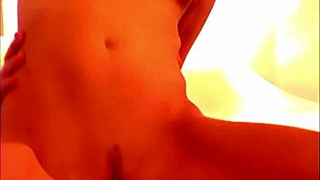 Fucking my cute girlfriend in missionary and doggystyle quickie 😍