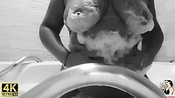 Milf Teacher Masturbates Pussy in Bubble Bath
