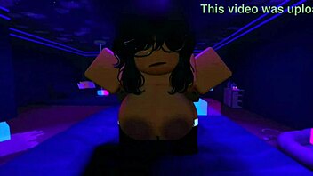 Black slut takes rough monster cock in ass?