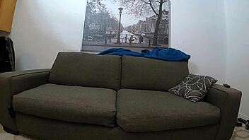 Does Scarlett Johnson Need Cum?