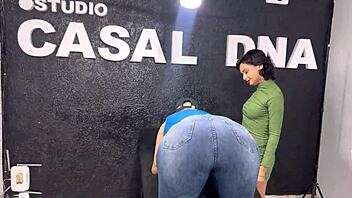 Novinha 18 Aninhos Tatuagem Cuzinho Tatuadora Masturba Cu Goza Primeiro