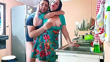 The amateur couple says let's have sex in the kitchen