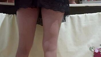 employee flashes hot ass at work making me crazy horny