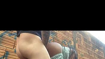 Watch The Latina Novinha Fucking Outdoors In The Favela Behind The Wall!