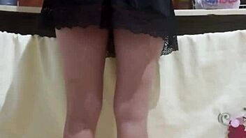 employee flashes hot ass at work making me crazy horny