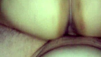 This homemade video features a cougar riding in an amateur setting.