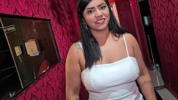 Wife Loves Cuckolding In Swing House