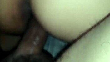 Amiga Desesperada Nos Quedamos Solos en Casa y Me Regala Su Culo - Pt1