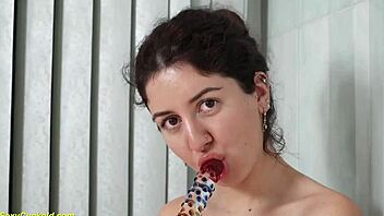 Teen Katty West Masturbates In Bathtub With Pierced Tits