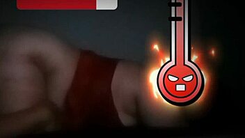 Gordinha de quatro pro amante enquanto marido assiste