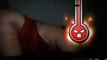 Gordinha de quatro pro amante enquanto marido assiste