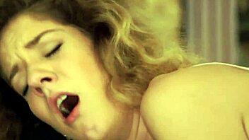 Feet Fetish Babe Gets Cummed On!