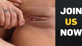 cuck4k babe revealing on strangers