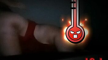 Gordinha de quatro pro amante enquanto marido assiste