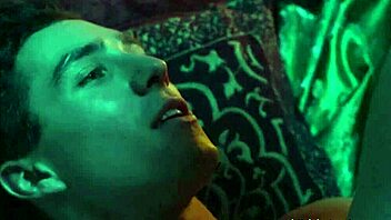 gracie gilbert appears nude in underbelly s06e06 2013